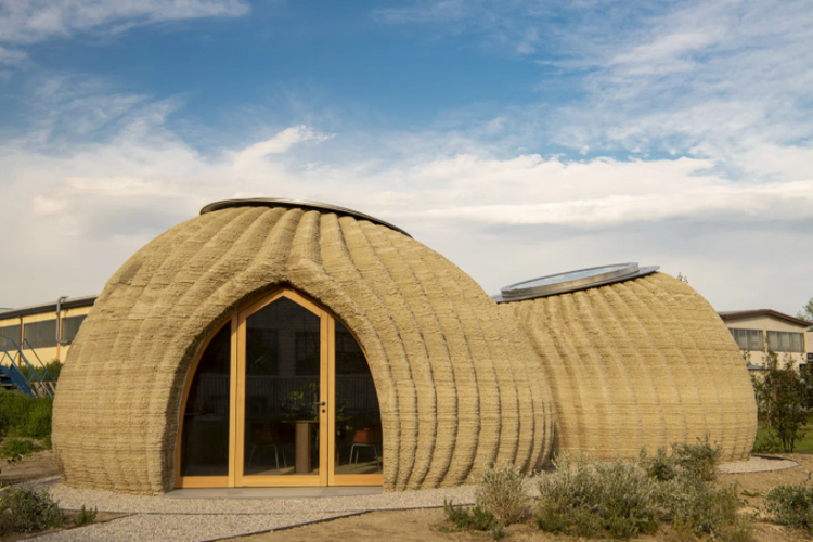 The first house to be 3D printed from raw earth!